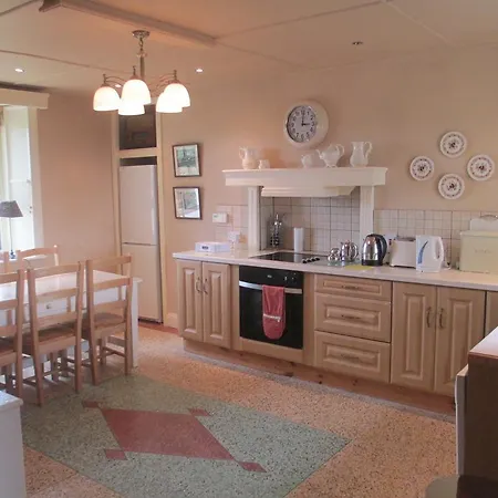 Tralia Farmhouse Self Catering Farranfore Room photo